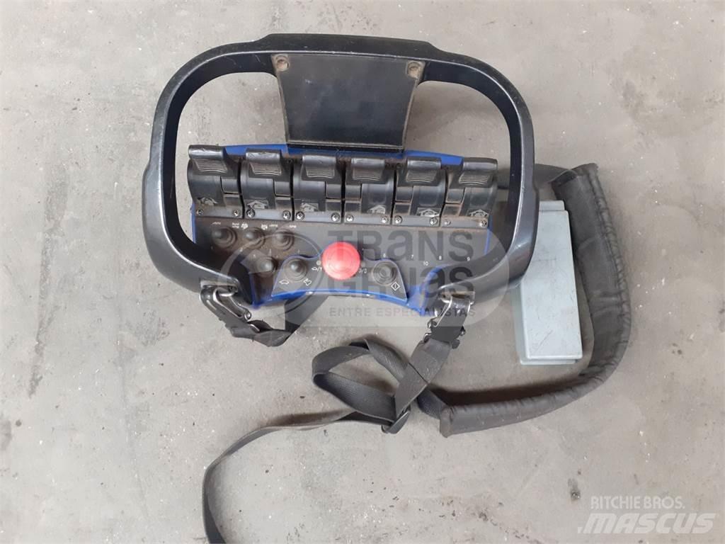 MKG HLK 770 HP Nakládací jeřáby