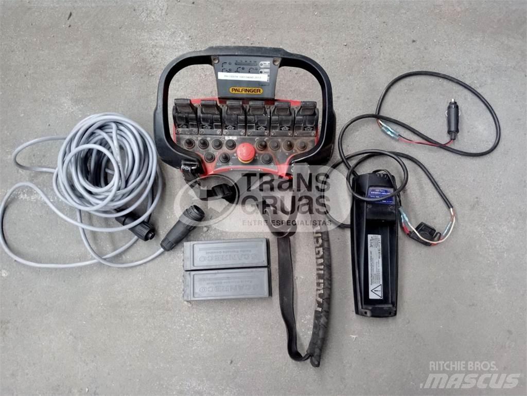 Palfinger PK 13001-K Nakládací jeřáby