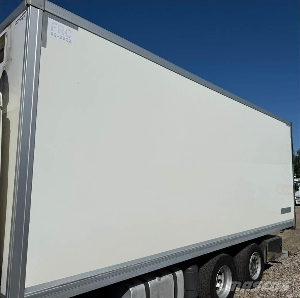  2525 Boxy