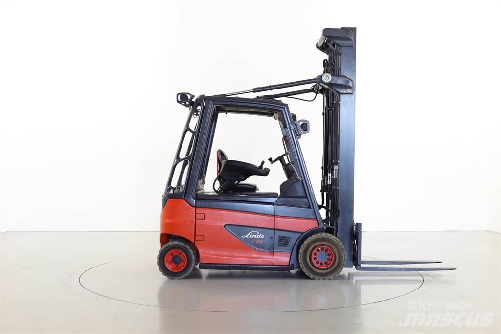 Linde E25-01 387 Akumulátorové vozíky