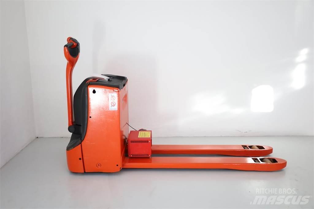 Linde T-18 Nízkozdvižný vozík