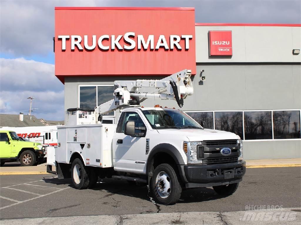 Ford F550 Komunální / Multi-užitková vozidla