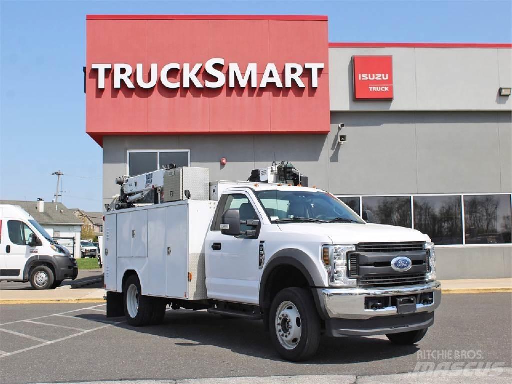 Ford F550 Komunální / Multi-užitková vozidla