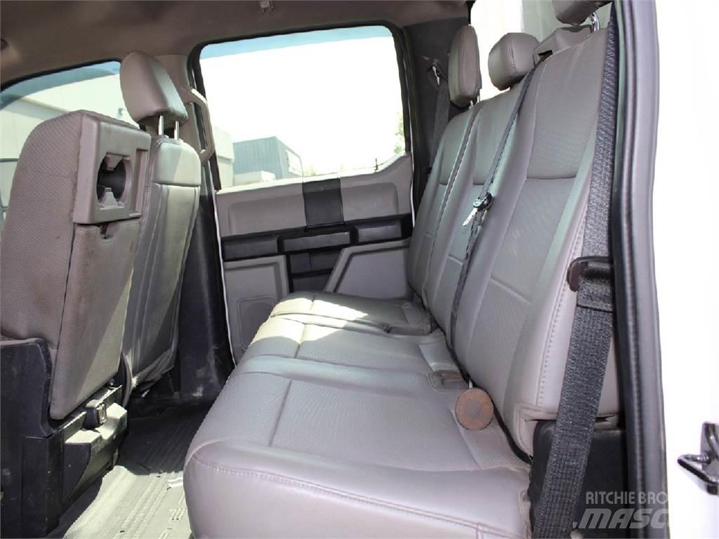 Ford F550 Sklápěče