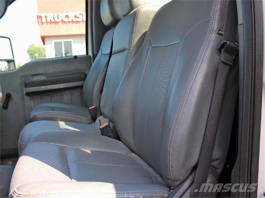 Ford F550 Komunální / Multi-užitková vozidla