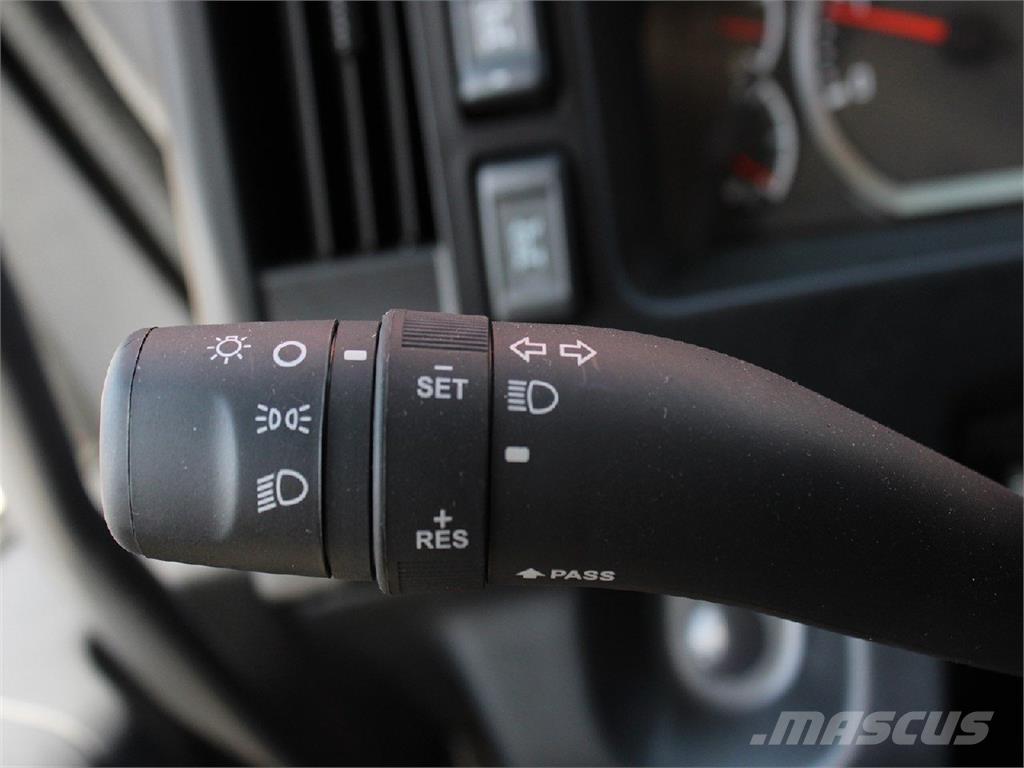 Isuzu FVR Hákový nosič kontejnerů