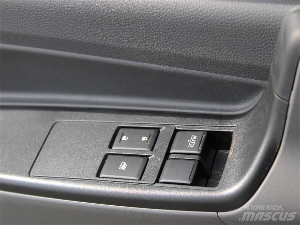 Isuzu NPR-HD Skříňová nástavba