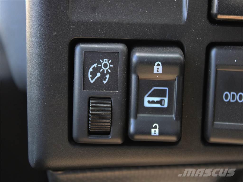 Isuzu NPR-HD Hákový nosič kontejnerů