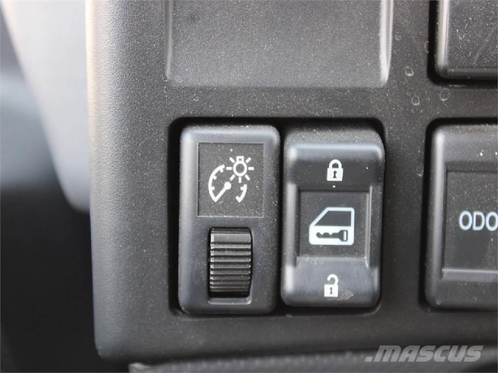 Isuzu NPR-HD Hákový nosič kontejnerů