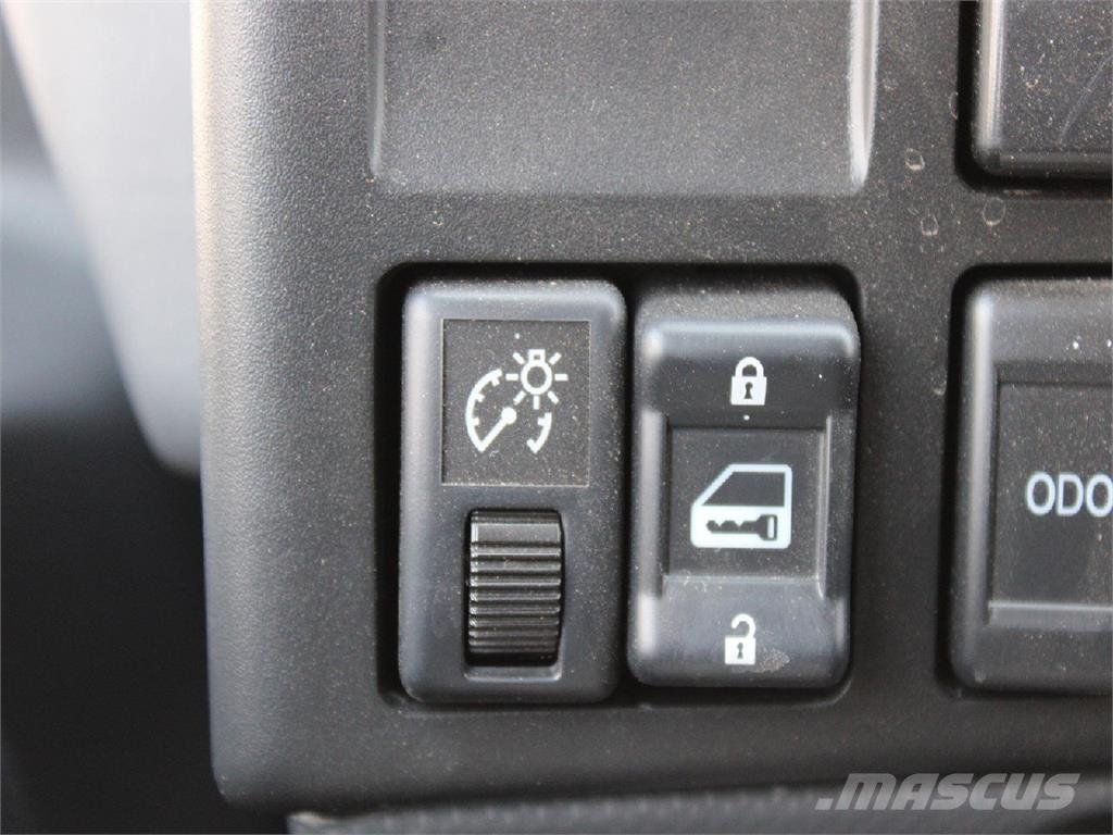 Isuzu NPR-HD Hákový nosič kontejnerů