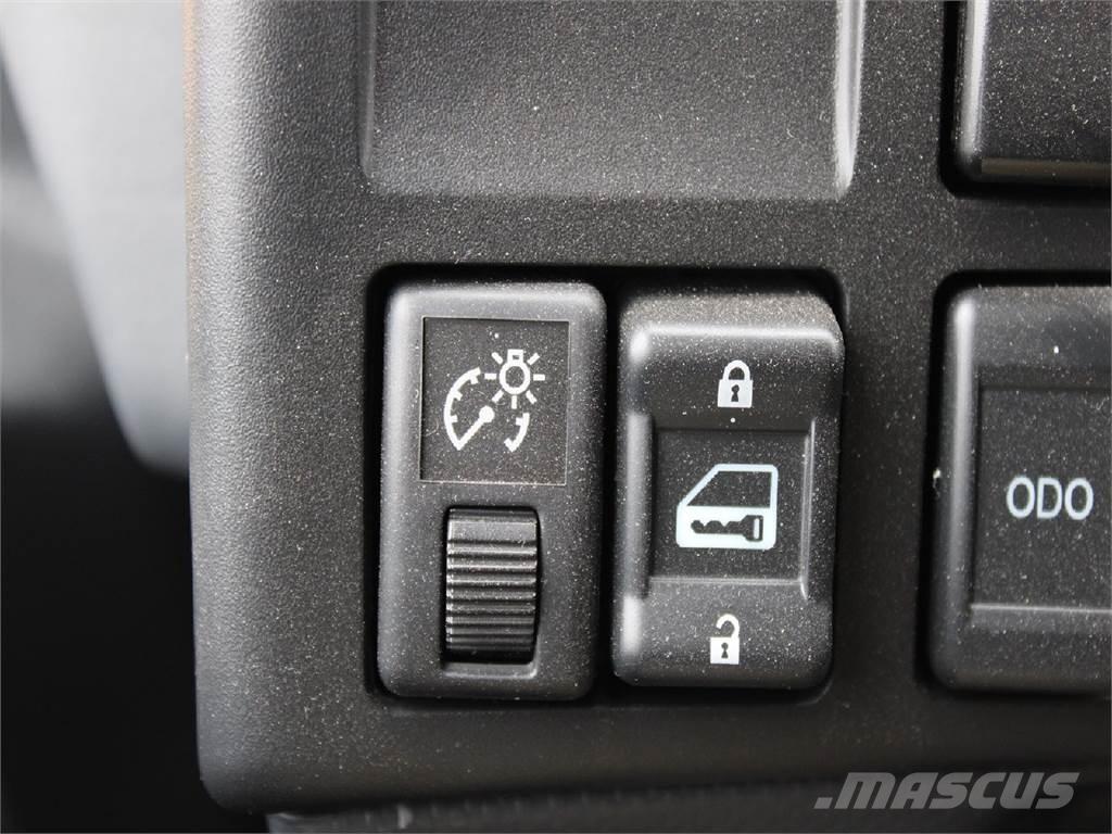 Isuzu NRR Sklápěče