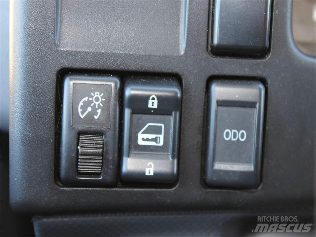 Isuzu NRR Sklápěče
