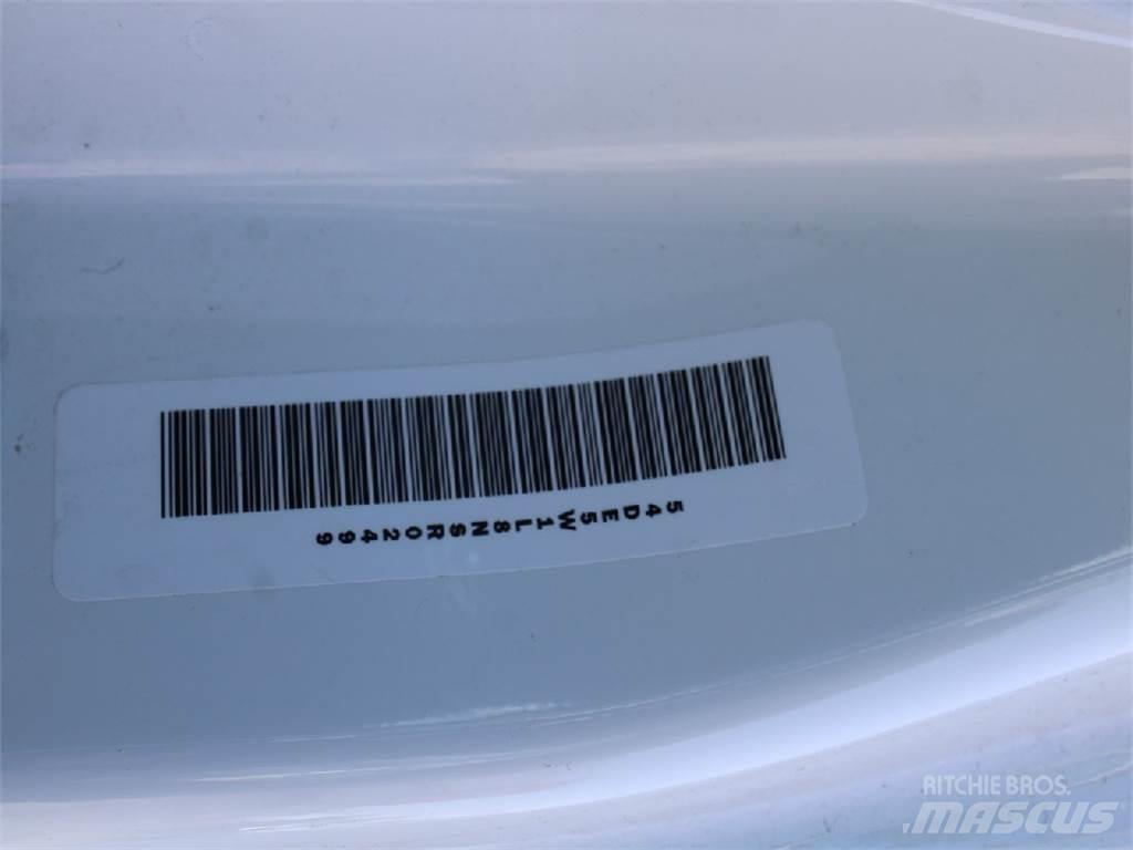 Isuzu NRR Skříňová nástavba