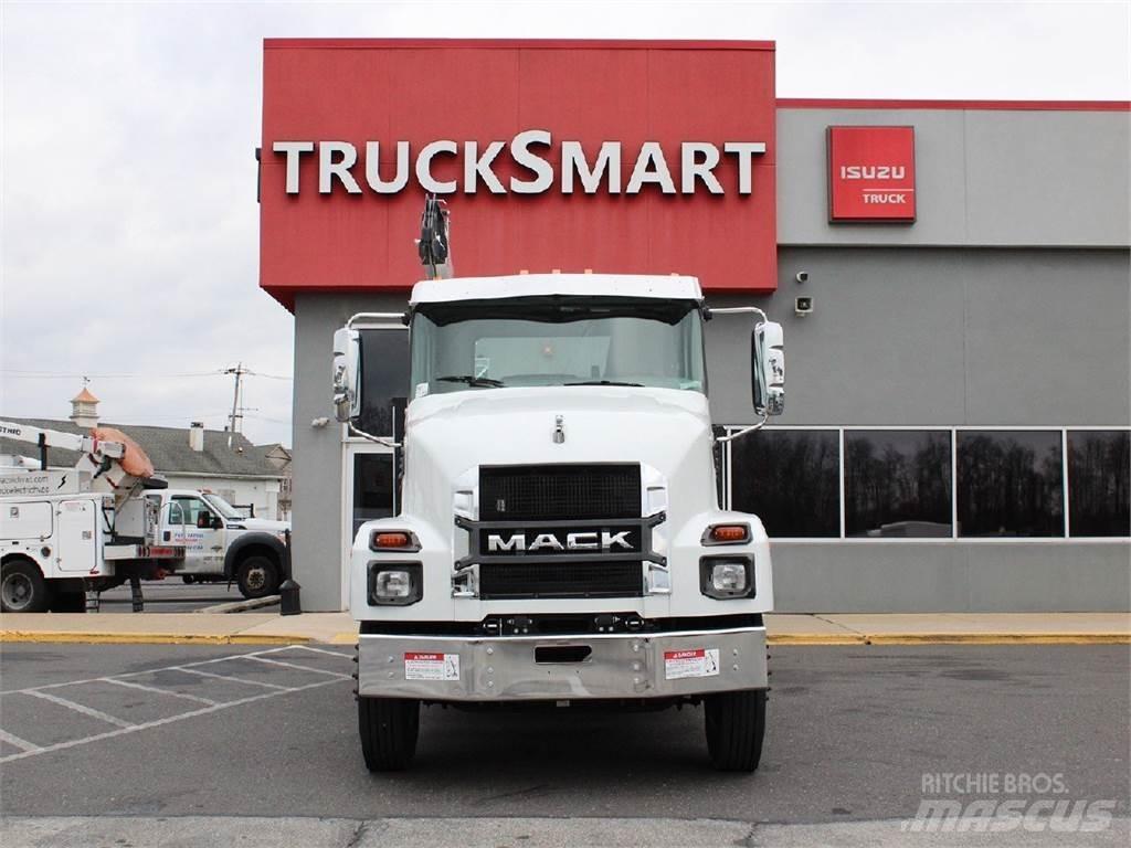 Mack MD6 Komunální / Multi-užitková vozidla
