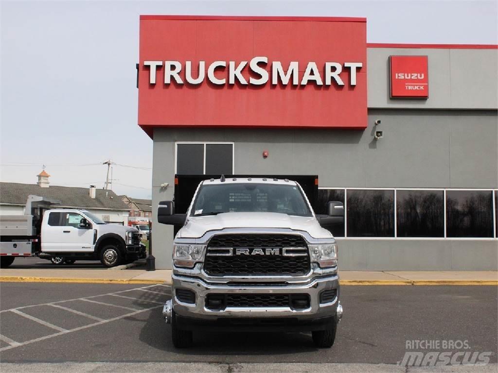 RAM 3500 Valníky/Sklápěcí bočnice