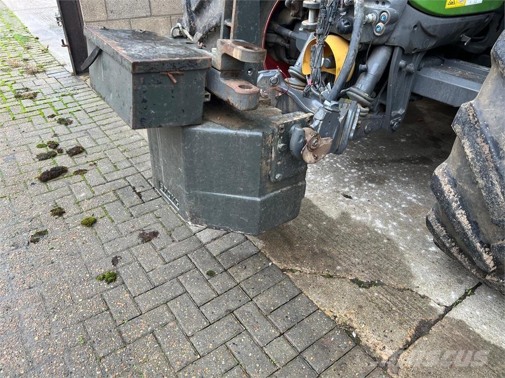 Fendt 870KG Přední závaží