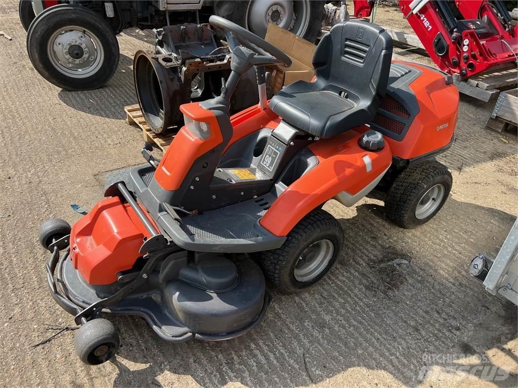 Husqvarna R216 Žací stroje