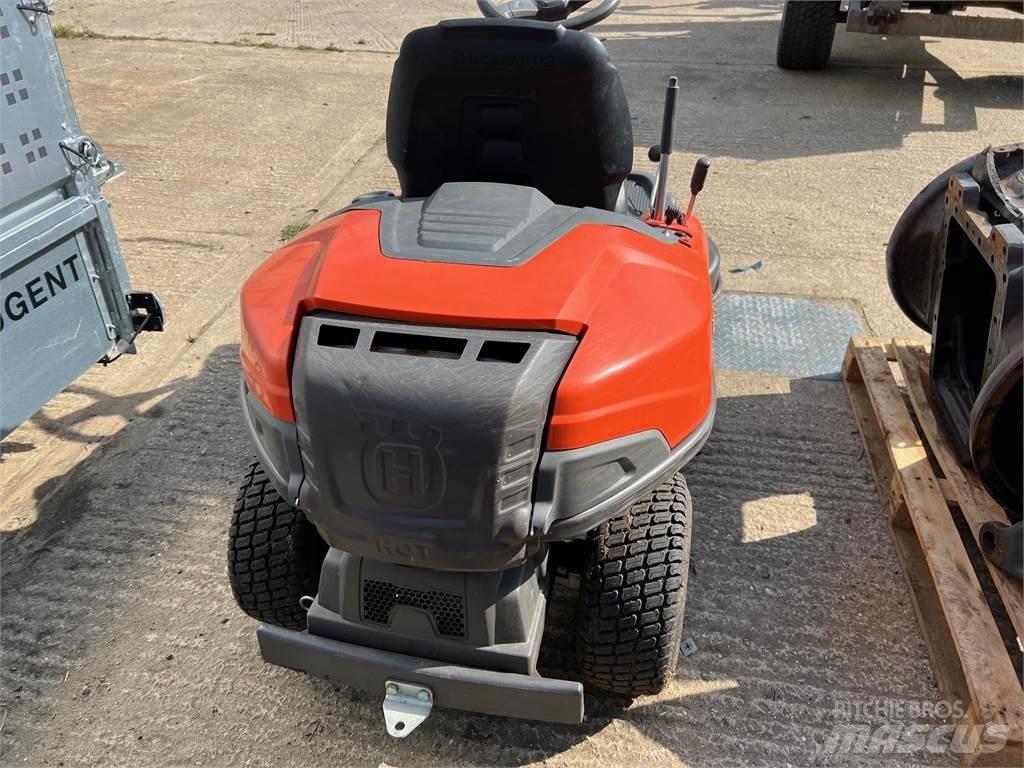 Husqvarna R216 Žací stroje