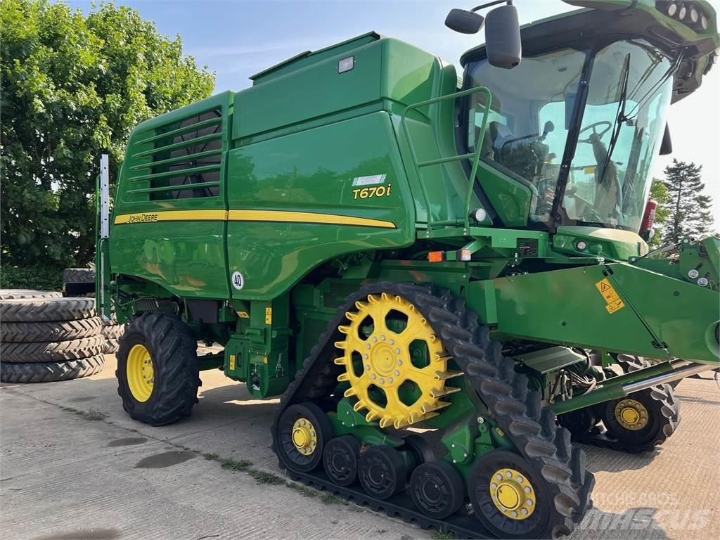 John Deere T670I Sklízecí mlátičky
