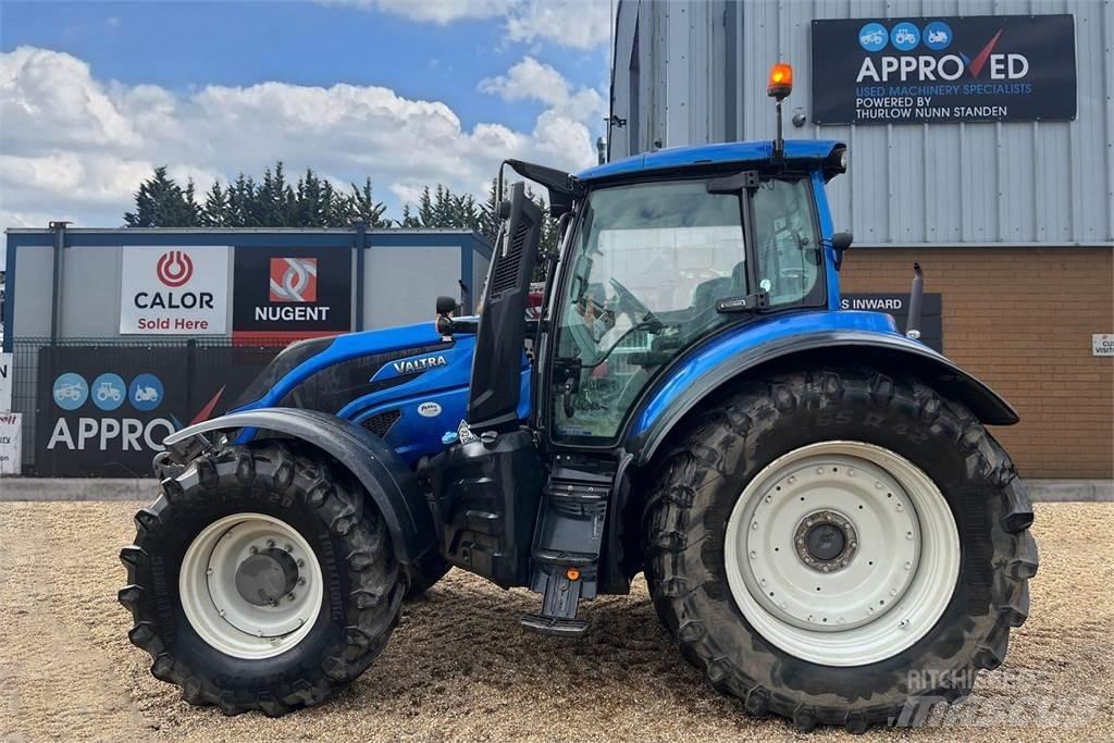 Valtra T234D Traktory