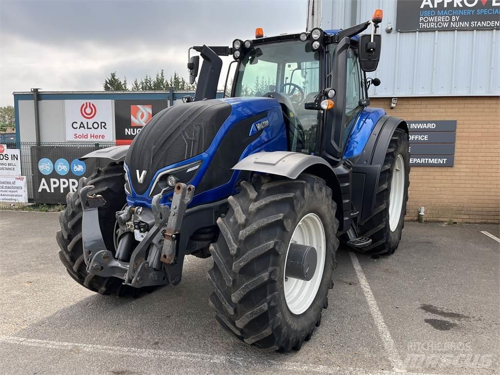 Valtra T254 Traktory