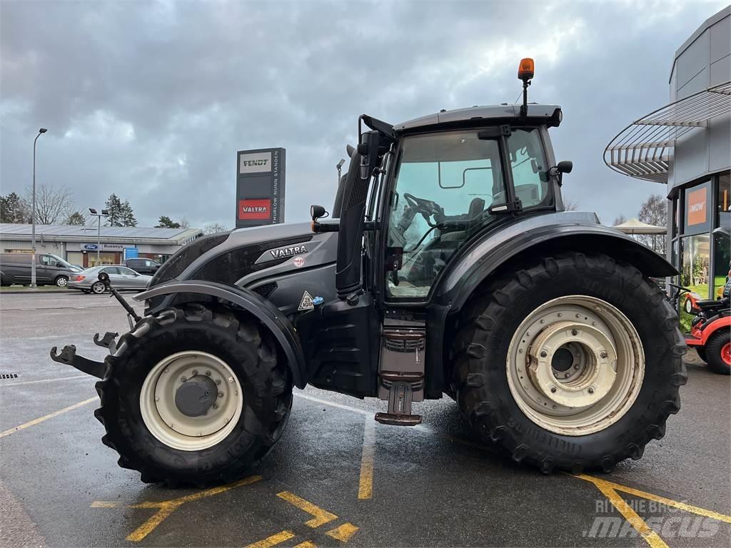 Valtra T254V Traktory