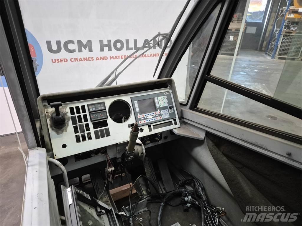  C.T.2 upper cabin Kabiny a interiér