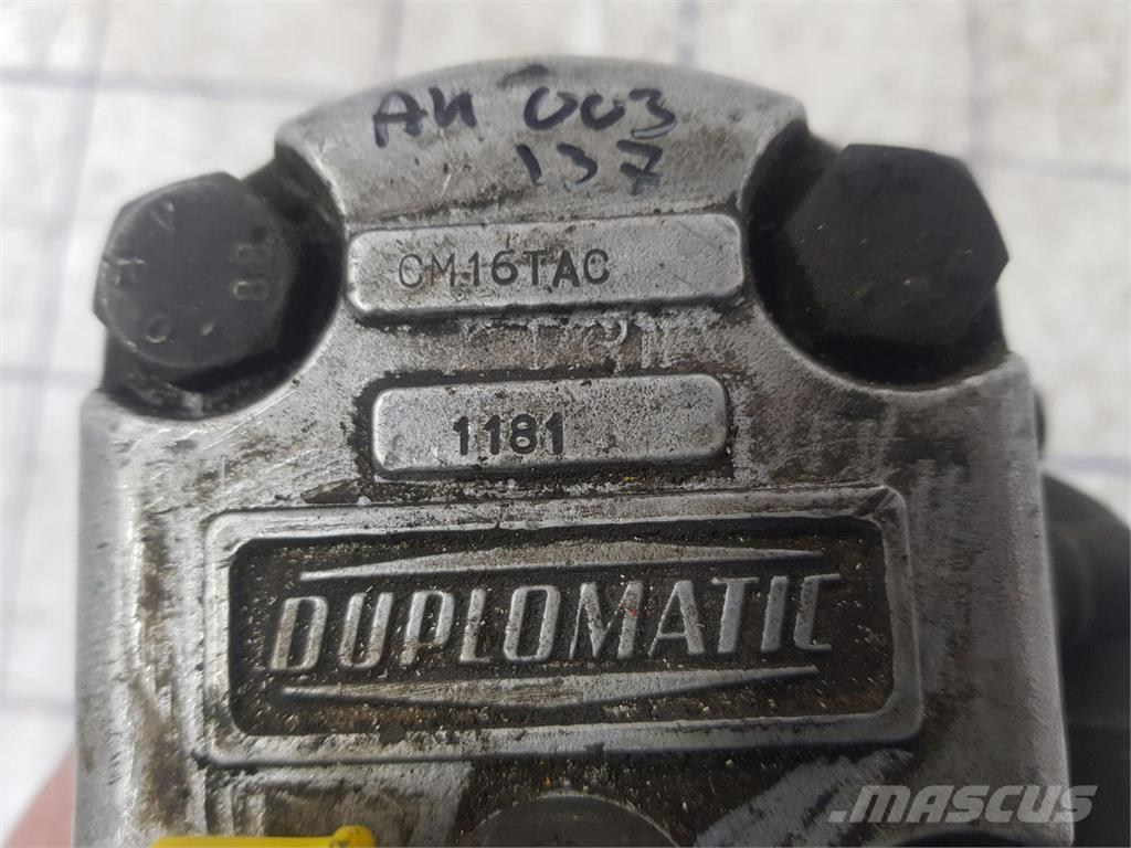  Duplomatic gear pump Součásti a zařízení k jeřábům