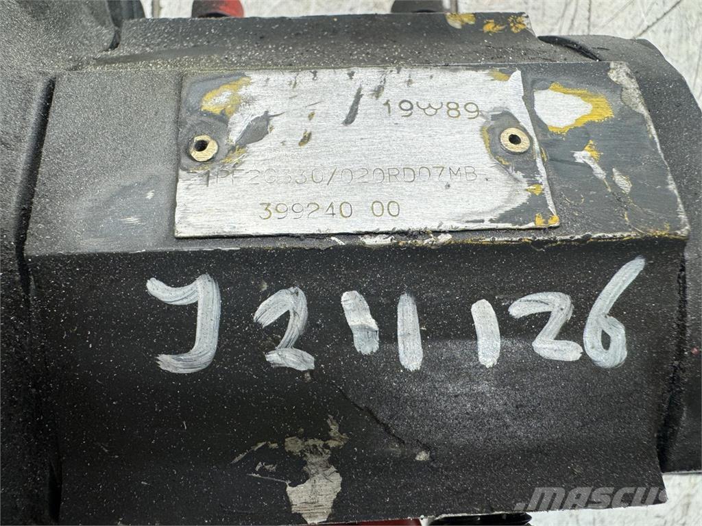  Gear pump Součásti a zařízení k jeřábům