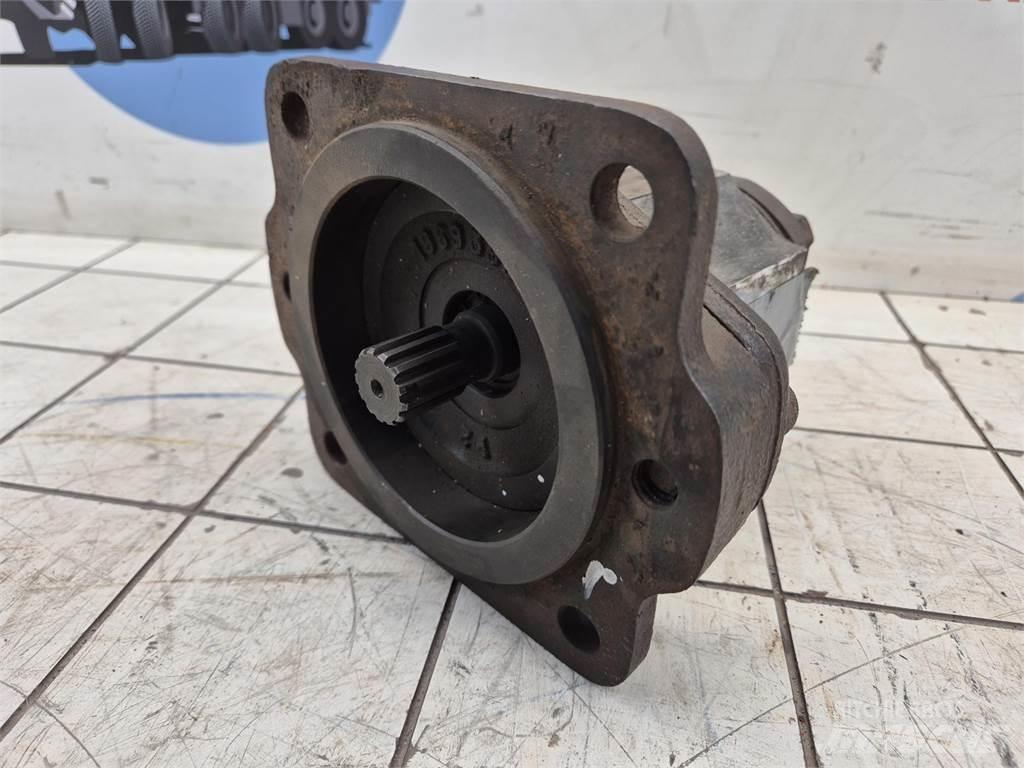  Gear pump Součásti a zařízení k jeřábům