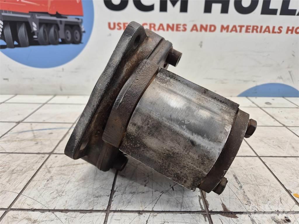  Gear pump Součásti a zařízení k jeřábům