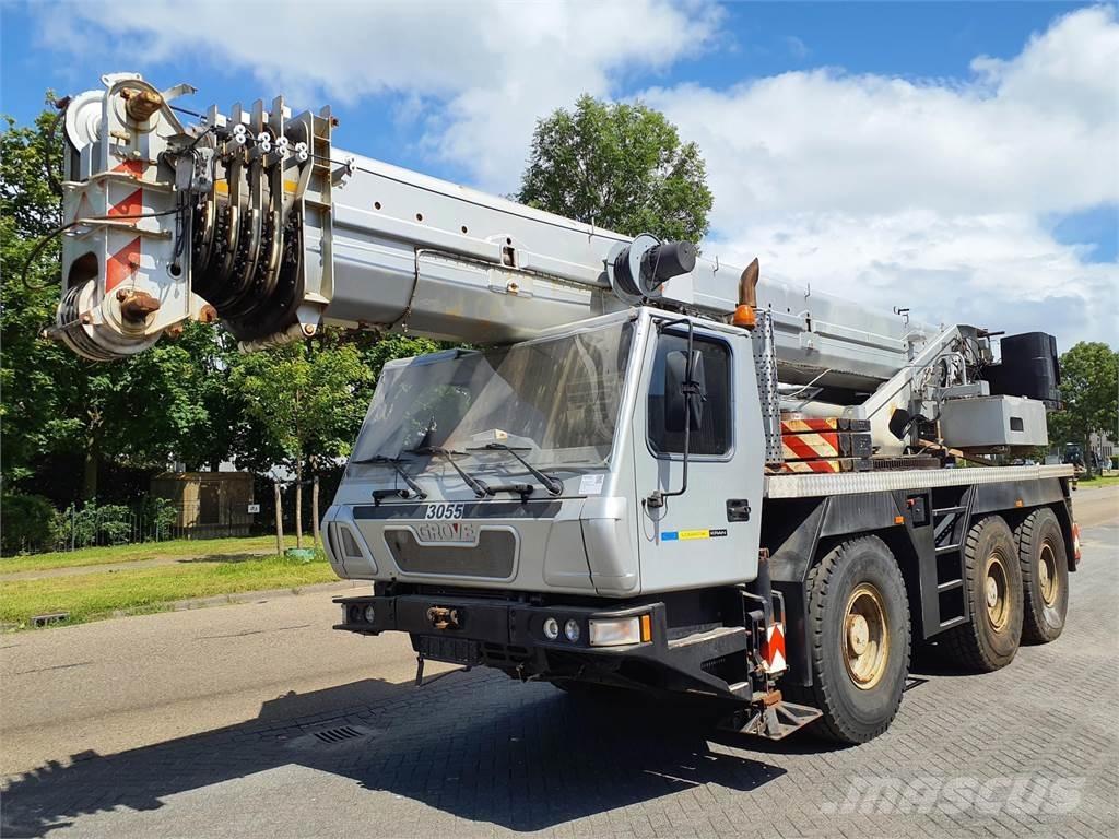 Grove GMK 3055 Univerzální terénní jeřáby
