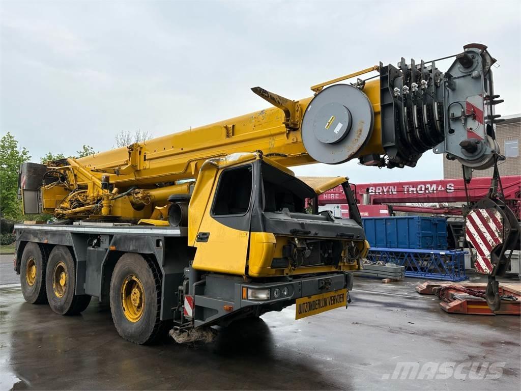 Grove GMK 3055 Univerzální terénní jeřáby