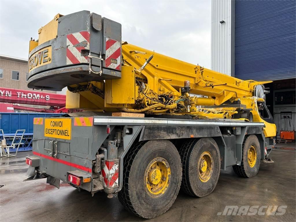 Grove GMK 3055 Univerzální terénní jeřáby