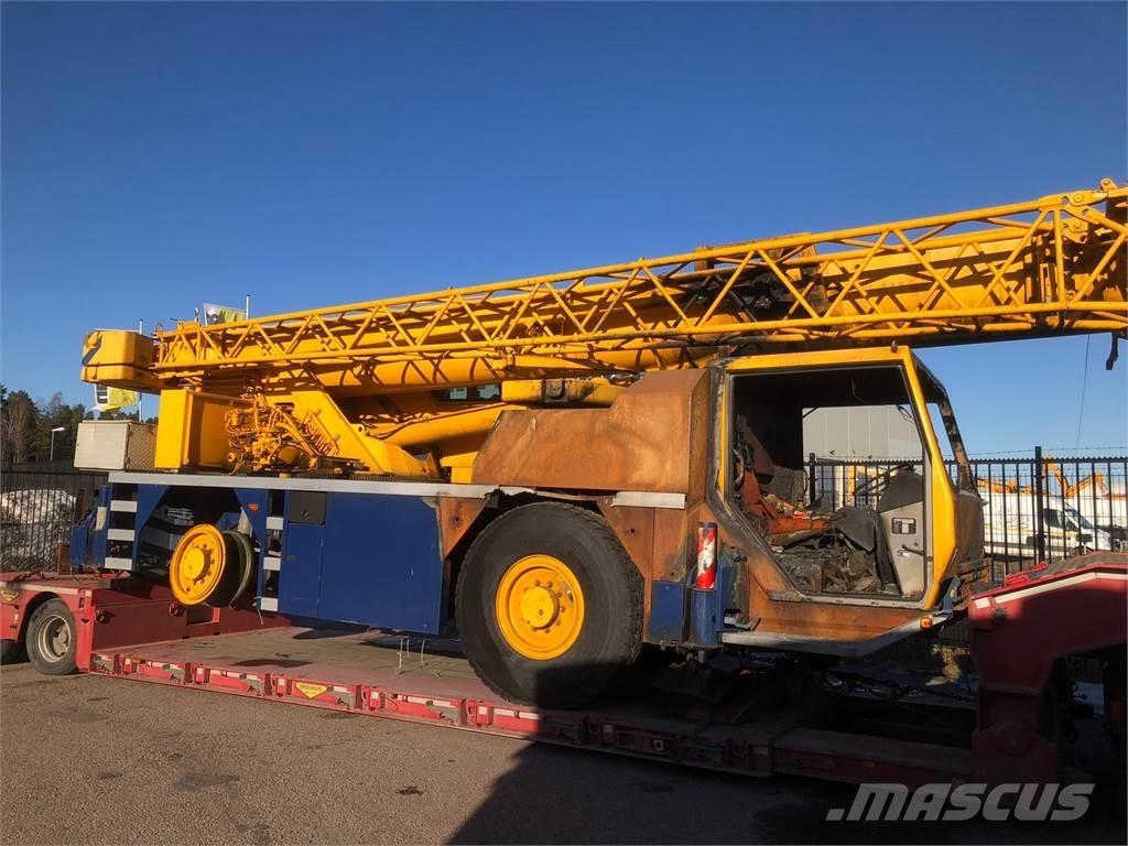 Liebherr LTM 1030-2 Univerzální terénní jeřáby