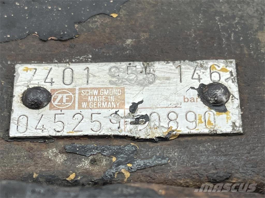  Steering box Součásti a zařízení k jeřábům