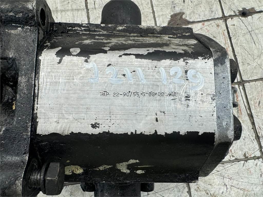  Sunderland gear pump Součásti a zařízení k jeřábům