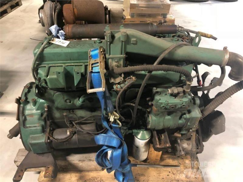 Volvo D7B Manipulace s materiálem – ostatní