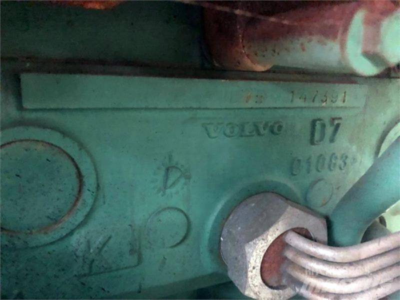 Volvo D7B Manipulace s materiálem – ostatní