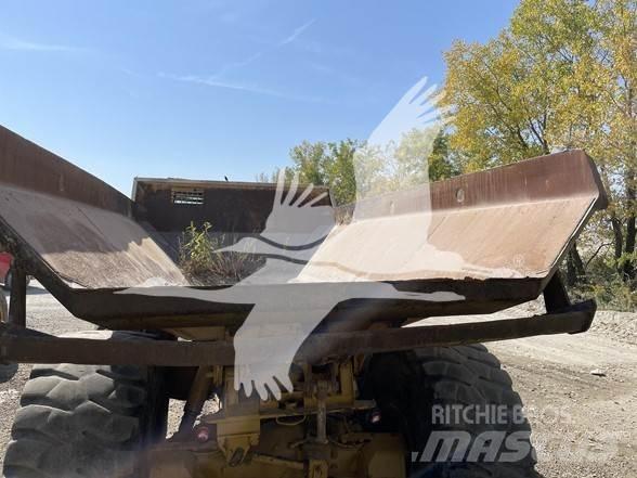 CAT D400D Kloubové dempry
