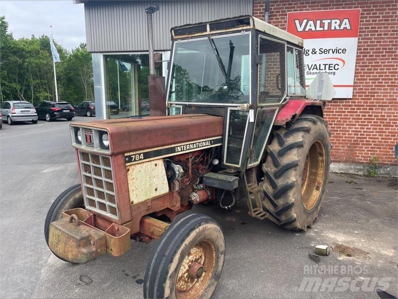 IH 784 Traktory