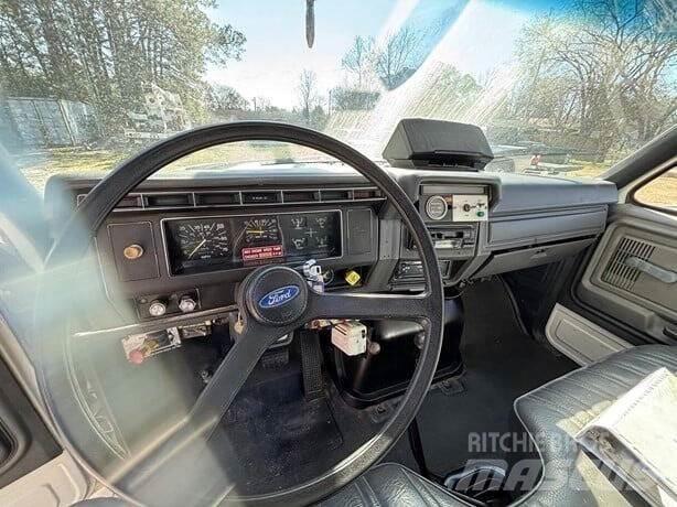 Ford F-800 Stavebnictví - ostatní