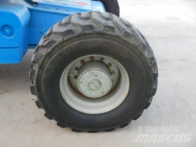 Aichi SP21AJ Teleskopické plošiny