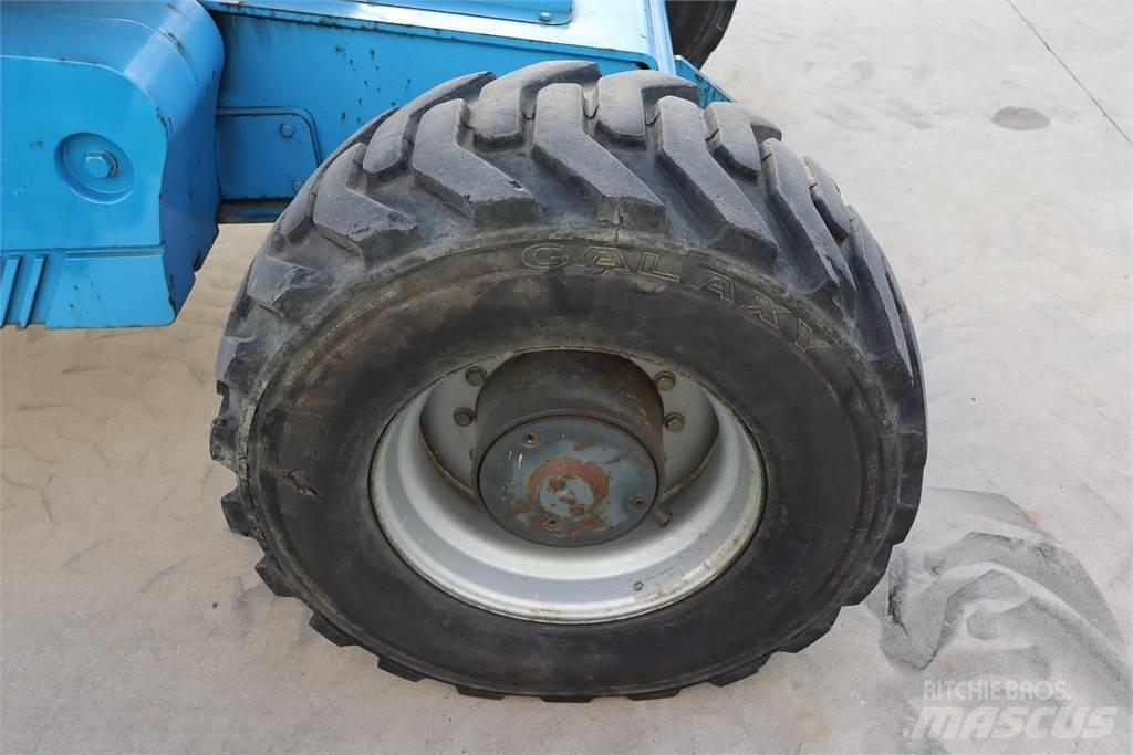 Aichi SP21AJ Teleskopické plošiny