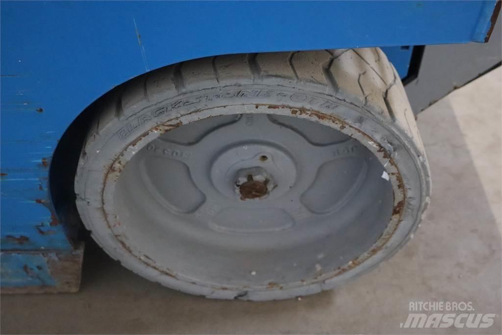 Genie GS2032 Nůžková zvedací plošina