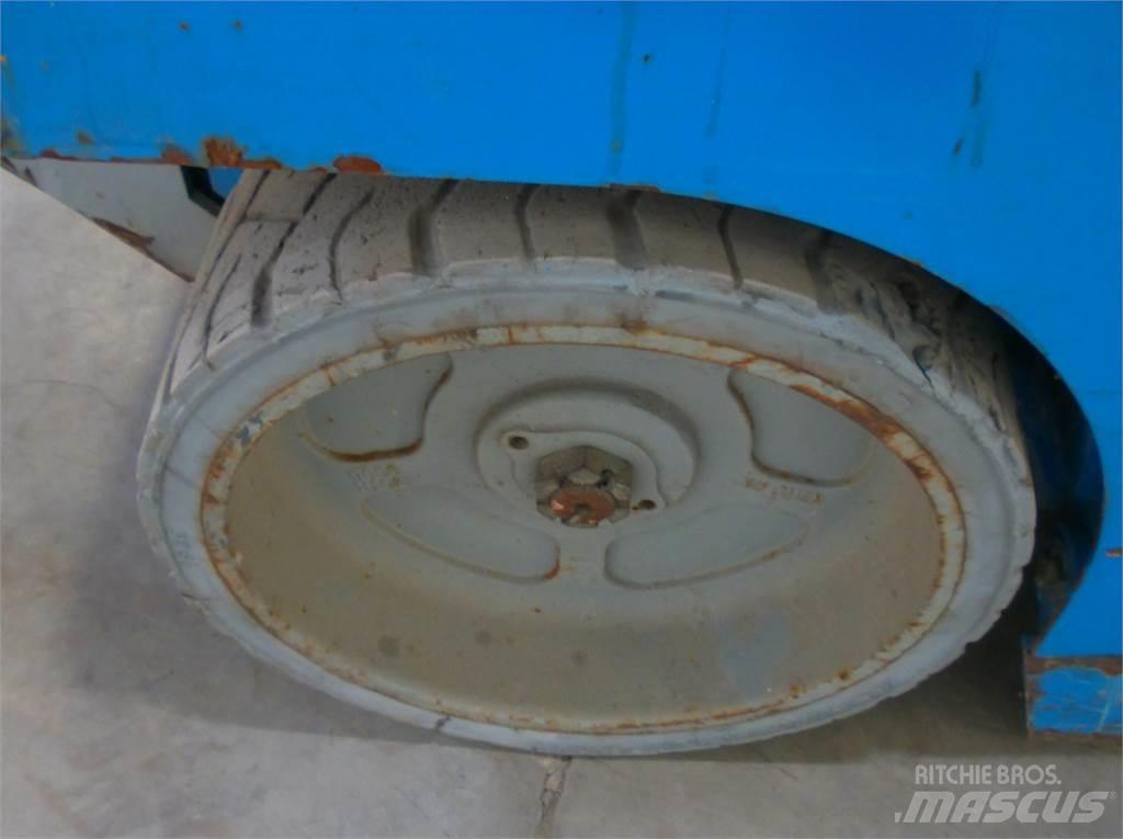 Genie GS2032 Nůžková zvedací plošina