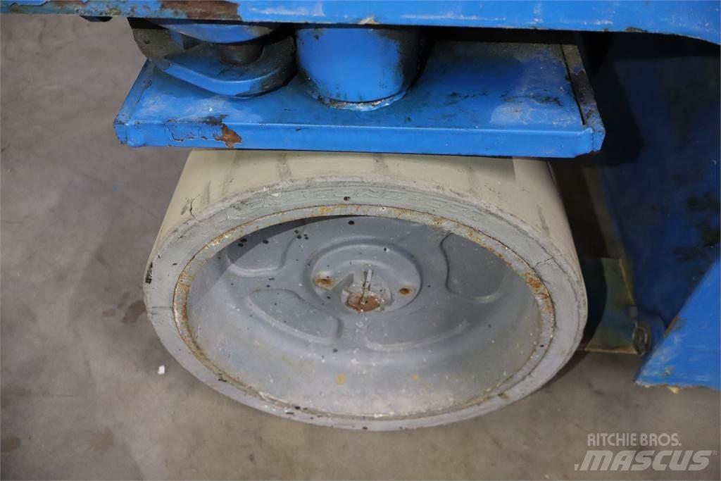 Genie GS2046 Nůžková zvedací plošina