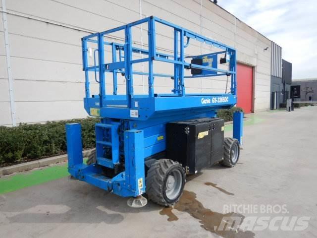 Genie GS3369DC Nůžková zvedací plošina