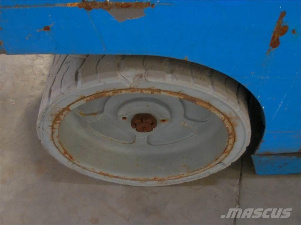 Genie GS4047 Nůžková zvedací plošina