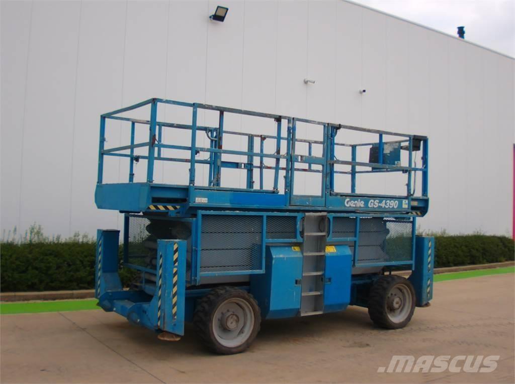 Genie GS4390RT Nůžková zvedací plošina